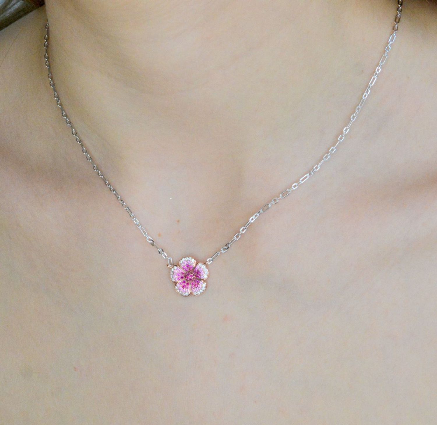 Naszyjnik damski srebrny 925 z różowym kwiatkiem Nomination 241103 010.jpg